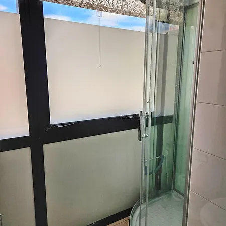 Gold & Silver Deluxe Accomodation Πανσιόν