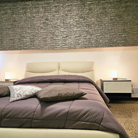 Gold & Silver Deluxe Accomodation