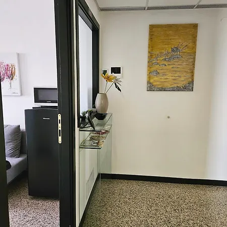 Gold & Silver Deluxe Accomodation Πανσιόν