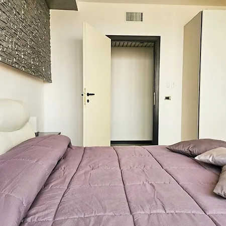 Gold & Silver Deluxe Accomodation Πανσιόν Vasto
