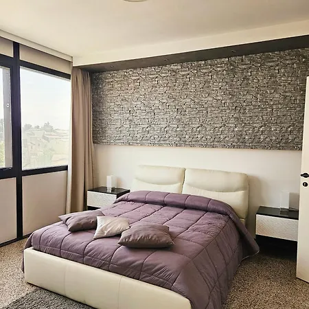 Gold & Silver Deluxe Accomodation
