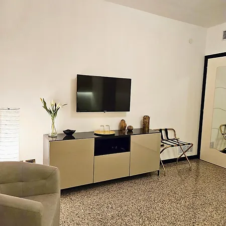 Gold & Silver Deluxe Accomodation Πανσιόν
