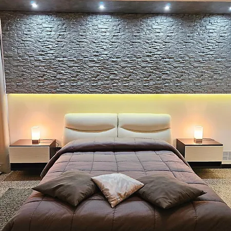 Gold & Silver Deluxe Accomodation Πανσιόν 3*