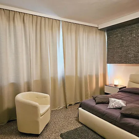 Gold & Silver Deluxe Accomodation Gæstehus Vasto